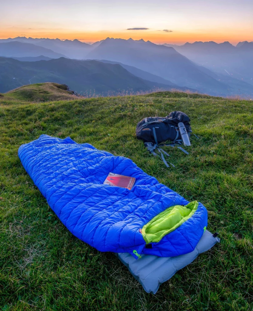 Bivouac responsable au coucher du soleil
